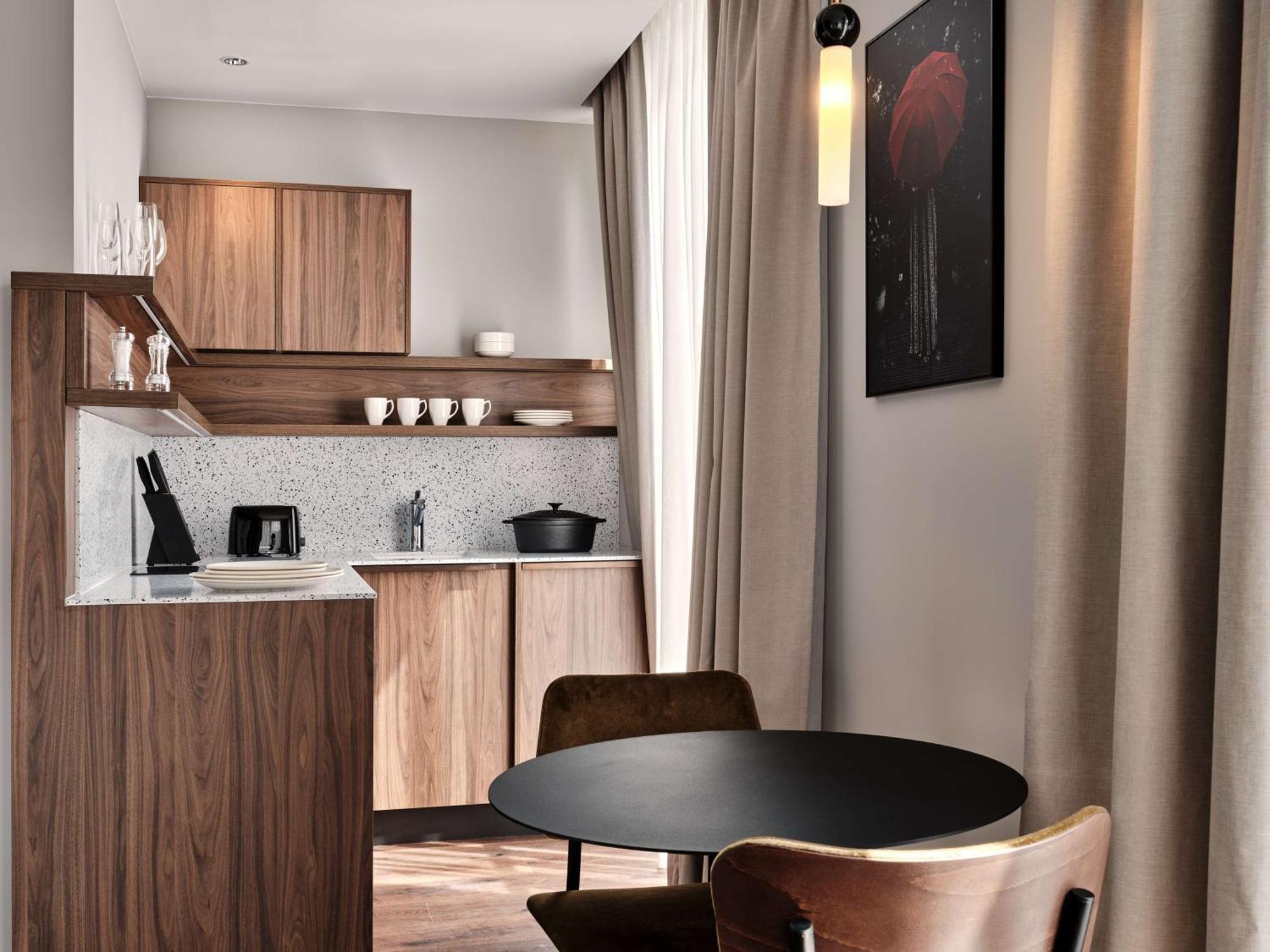 Radisson Red Hotel & Radisson Red Apartments, Kraków Eksteriør billede